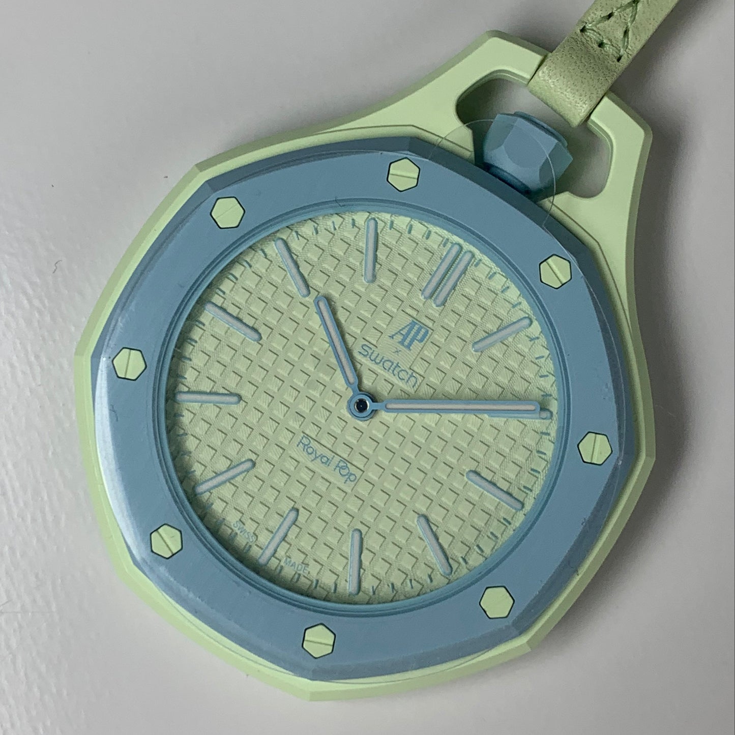 Swatch X Audemars Piguet Royal Pop Blaue Acht